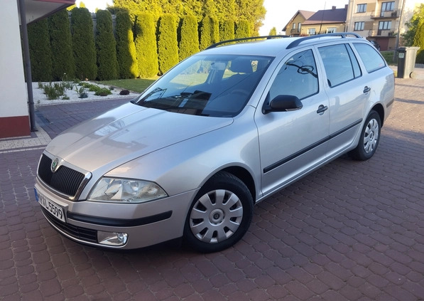 Skoda Octavia cena 9990 przebieg: 225500, rok produkcji 2006 z Bodzentyn małe 92